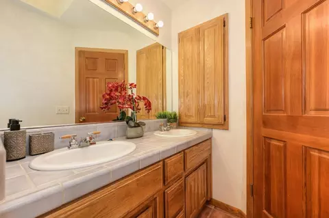 Bath - 1421 Pepper Tree Dr, Placerville, CA 95667 photo 5 of 8