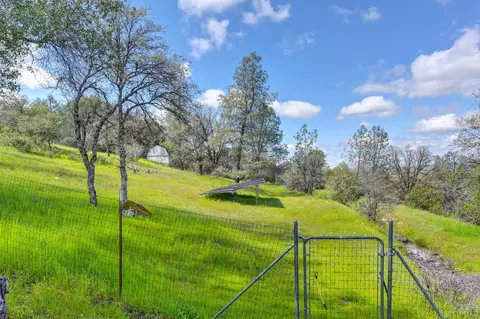 View/Area - 1421 Pepper Tree Dr, Placerville, CA 95667 photo 2 of 5
