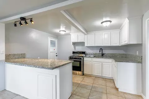 634 Jean St, Modesto, CA 95351 photo 8