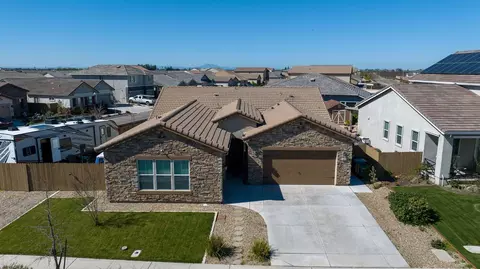 2013 Van Ruiten Dr, Lodi, CA 95242 photo 1