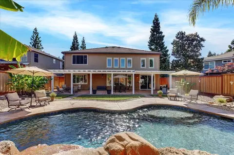 3141 Mount Tamalpais Dr, Roseville, CA 95747