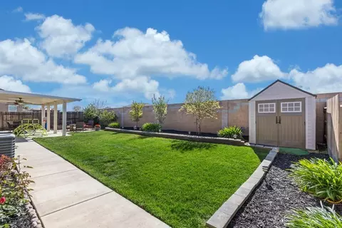 Exterior - 1070 Dimaggio Way, Galt, CA 95632 photo 10 of 13