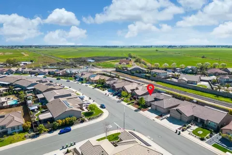 View/Area - 1070 Dimaggio Way, Galt, CA 95632 photo 1 of 3