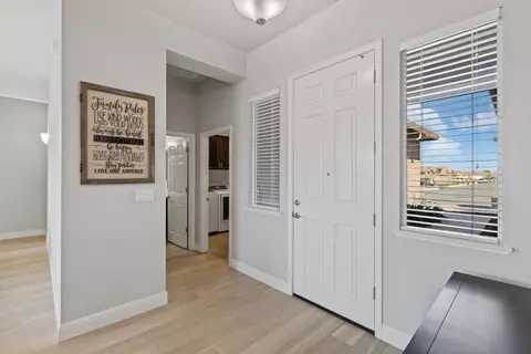 Entry Way - 1070 Dimaggio Way, Galt, CA 95632 photo 2 of 3