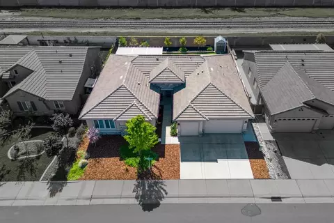 Exterior - 1070 Dimaggio Way, Galt, CA 95632 photo 12 of 13