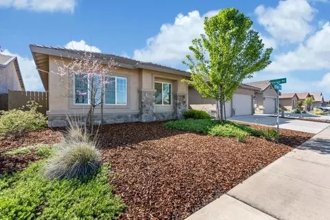 Exterior - 1070 Dimaggio Way, Galt, CA 95632 photo 2 of 13