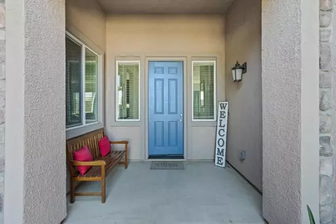 Exterior - 1070 Dimaggio Way, Galt, CA 95632 photo 5 of 13