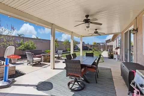 Exterior - 1070 Dimaggio Way, Galt, CA 95632 photo 7 of 13