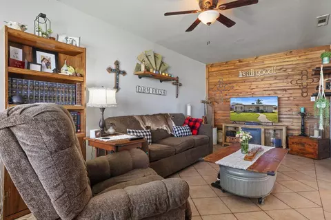 698 Wallis Ave, Gustine, CA 95322 photo 10