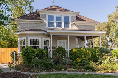Exterior - 5909 E Armstrong Rd, Lodi, CA 95240 photo 2 of 18