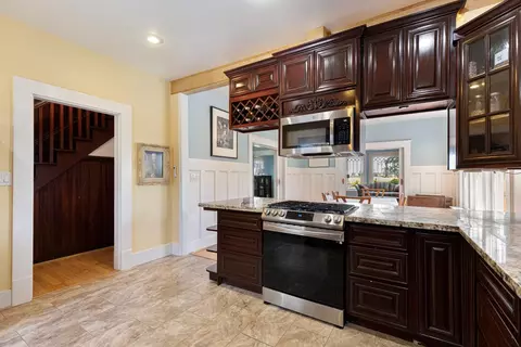 Kitchen - 5909 E Armstrong Rd, Lodi, CA 95240 photo 1 of 4