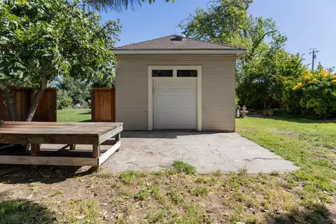 Exterior - 5909 E Armstrong Rd, Lodi, CA 95240 photo 18 of 18