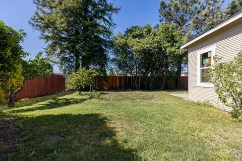 Exterior - 5909 E Armstrong Rd, Lodi, CA 95240 photo 10 of 18