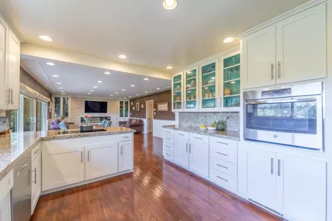 Kitchen - 2523 River Rd, Modesto, CA 95351 photo 3 of 5
