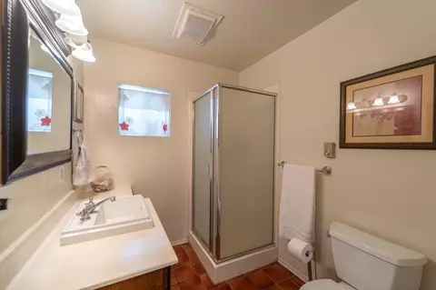Bath - 2523 River Rd, Modesto, CA 95351 photo 3 of 3
