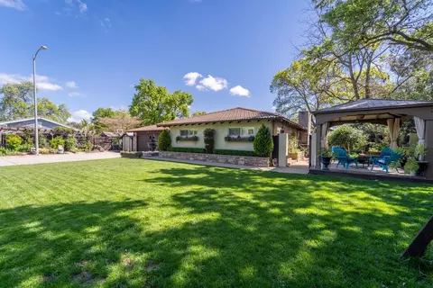 Exterior - 2523 River Rd, Modesto, CA 95351 photo 4 of 12