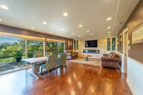 Living - 2523 River Rd, Modesto, CA 95351 photo 1 of 3