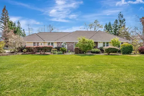 10246 Corfu Dr, Elk Grove, CA 95624