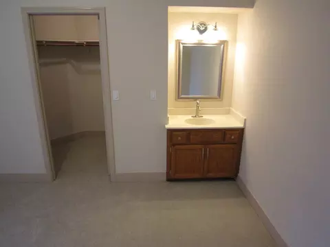 Bath - 702 David Cir, Placerville, CA 95667 photo 4 of 4
