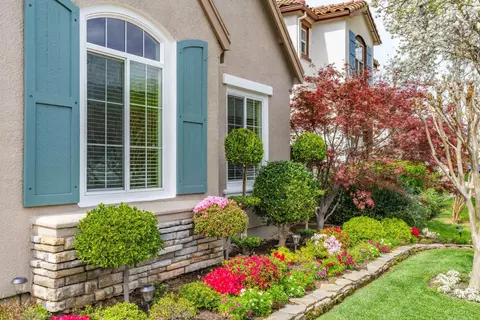 9570 E Park Dr, Elk Grove, CA 95624