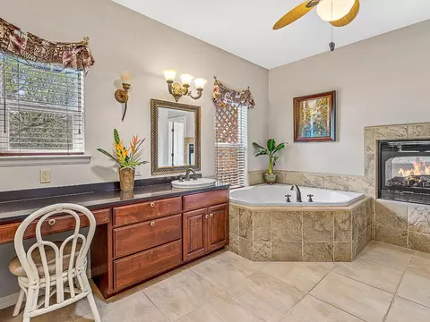 Bath - 3821 Castlerock Rd, Placerville, CA 95667 photo 6 of 8