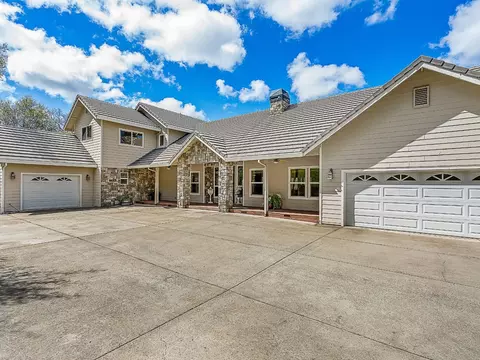 Exterior - 3821 Castlerock Rd, Placerville, CA 95667 photo 10 of 12
