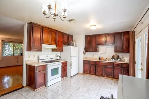 6798 Rubi Ct, Winton, CA 95388 photo 4