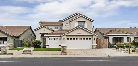 Exterior - 1988 London Ave, Manteca, CA 95336 photo 15 of 17