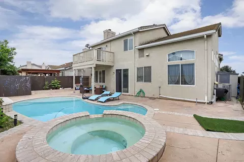 Exterior - 1988 London Ave, Manteca, CA 95336 photo 11 of 17