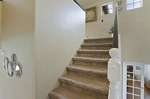 Entry Way - 1988 London Ave, Manteca, CA 95336 photo 2 of 5