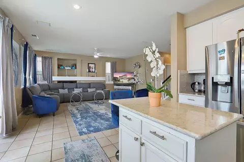 Kitchen - 1988 London Ave, Manteca, CA 95336 photo 2 of 5