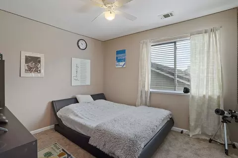 Bedroom - 1988 London Ave, Manteca, CA 95336 photo 4 of 11