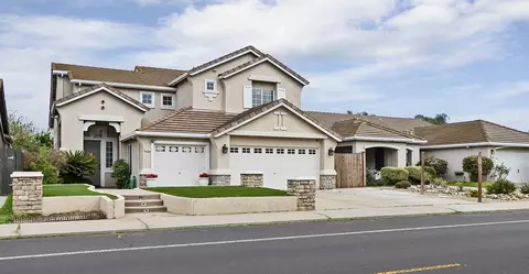 Exterior - 1988 London Ave, Manteca, CA 95336 photo 2 of 17