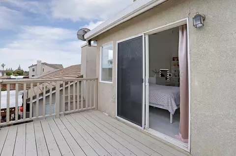 Exterior - 1988 London Ave, Manteca, CA 95336 photo 9 of 17