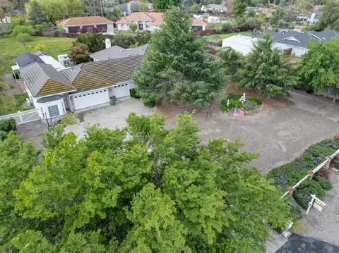 View/Area - 7906 W Bates Rd, Tracy, CA 95304 photo 9 of 11