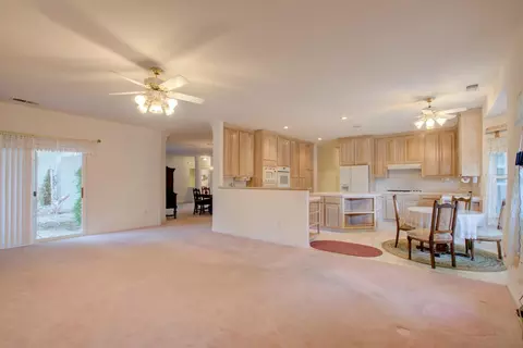 Living - 7906 W Bates Rd, Tracy, CA 95304 photo 3 of 9