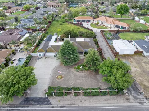 View/Area - 7906 W Bates Rd, Tracy, CA 95304 photo 6 of 11