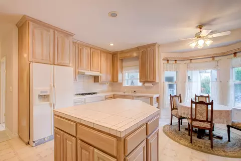 Kitchen - 7906 W Bates Rd, Tracy, CA 95304 photo 1 of 11