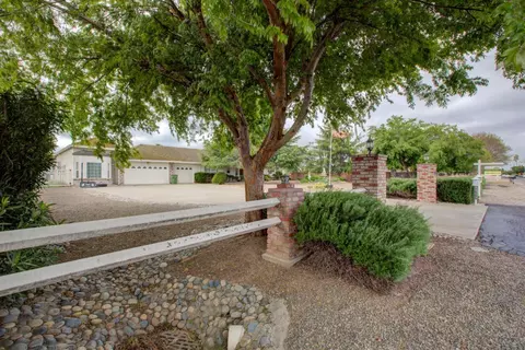 Exterior - 7906 W Bates Rd, Tracy, CA 95304 photo 3 of 20