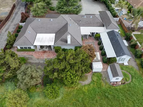 Exterior - 7906 W Bates Rd, Tracy, CA 95304 photo 18 of 20
