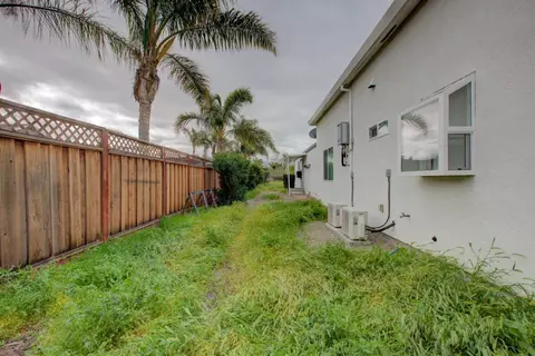 Exterior - 7906 W Bates Rd, Tracy, CA 95304 photo 16 of 20