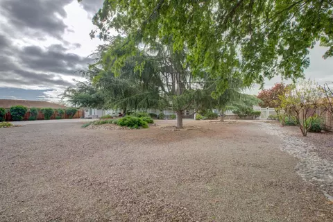 View/Area - 7906 W Bates Rd, Tracy, CA 95304 photo 2 of 11
