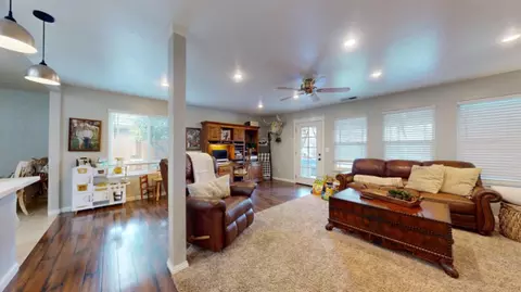 Living - 885 Berea Dr, Turlock, CA 95382 photo 4 of 5