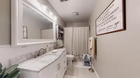 Bath - 885 Berea Dr, Turlock, CA 95382 photo 3 of 5