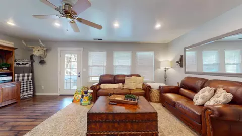 Living - 885 Berea Dr, Turlock, CA 95382 photo 3 of 5
