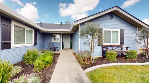 Exterior - 885 Berea Dr, Turlock, CA 95382 photo 4 of 11