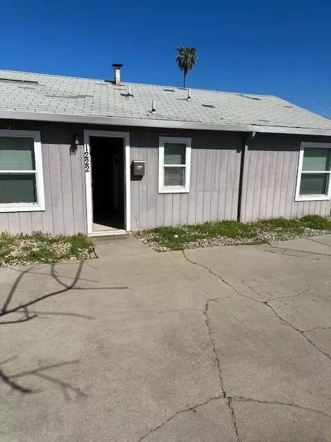 1220 S School St, Lodi, CA 95240 photo 5