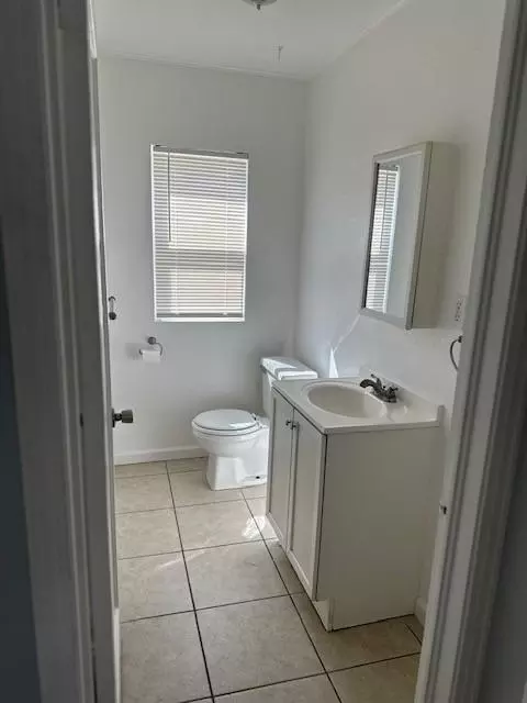 1220 S School St, Lodi, CA 95240 photo 9