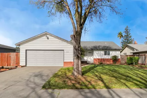 7334 Cranston Way, Sacramento, CA 95822