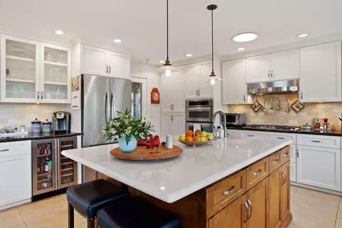 Kitchen - 241 River Oaks, Lodi, CA 95240 photo 3 of 9